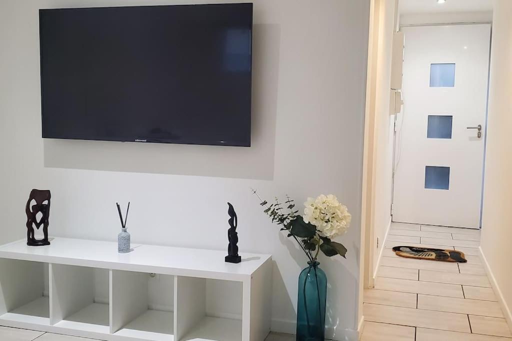 Tulsa Home - Superbe Appartement De Deux Chambres - Avec Terrasse Privee オニー エクステリア 写真